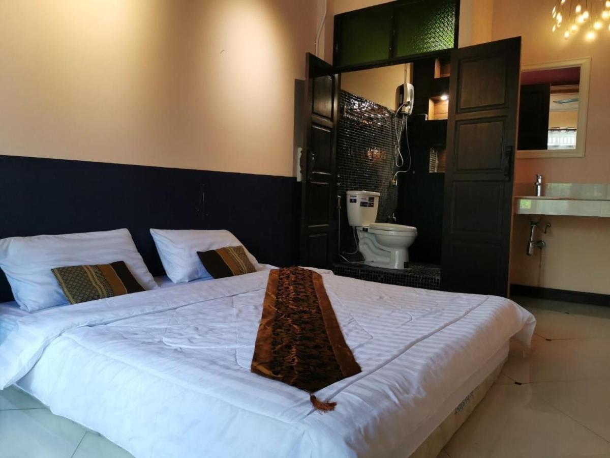 Hotel Madera House Chiang Mai Esterno foto