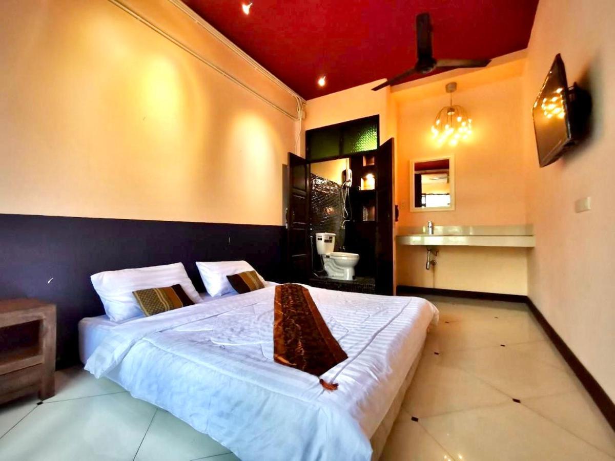 Hotel Madera House Chiang Mai Esterno foto