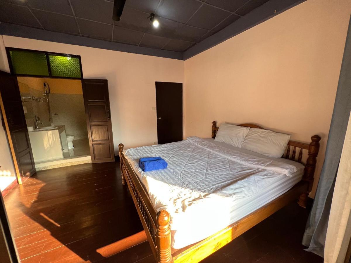 Hotel Madera House Chiang Mai Esterno foto
