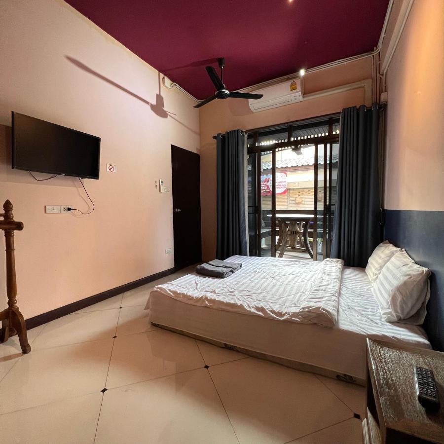 Hotel Madera House Chiang Mai Esterno foto