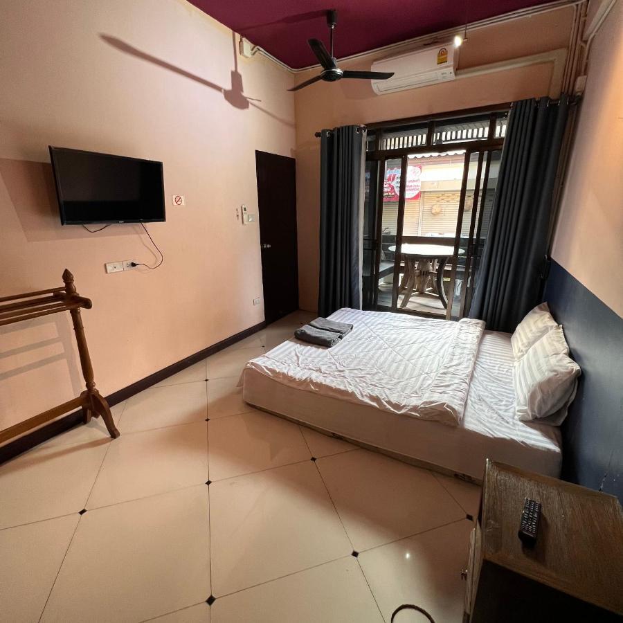 Hotel Madera House Chiang Mai Esterno foto